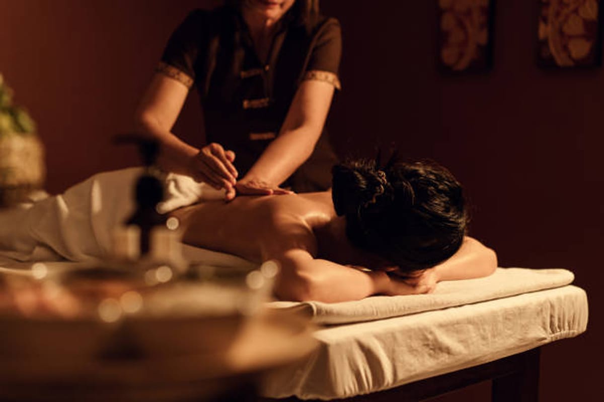 BEST-MASSAGE-THAI-MASSAGE-ร้านนวดไทย-สปาขัดผิวทองคำ-แช่อ่างจากุชชี่-นวดรักษา